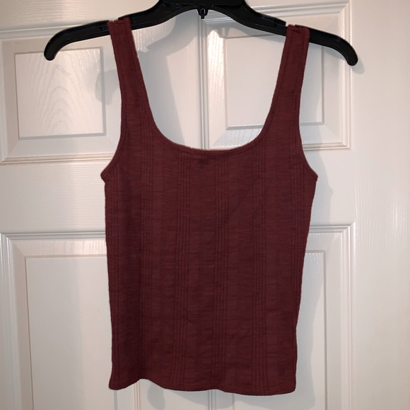 American Eagle Stretchy Ribbed tank in Burgundy - Picture 1 of 8